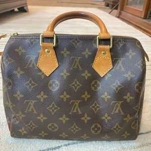 Authentic Louis Vuitton Speedy 25 in good condition